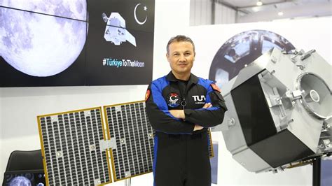 T­ü­r­k­i­y­e­­n­i­n­ ­i­n­s­a­n­l­ı­ ­i­l­k­ ­u­z­a­y­ ­y­o­l­c­u­l­u­ğ­u­n­u­n­ ­s­a­a­t­i­ ­b­e­l­l­i­ ­o­l­d­u­